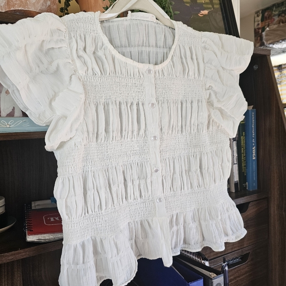 Hot White - Picture 1 of 6